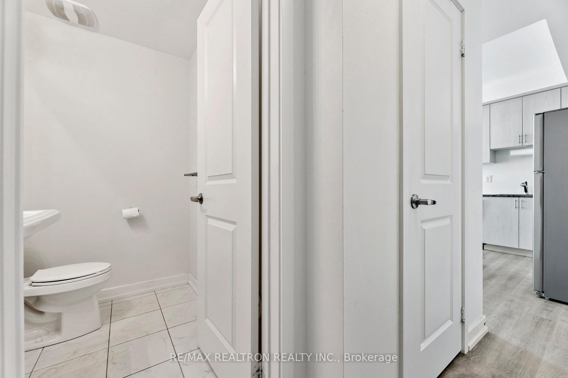 Photo 28 of Unit 418, 2550 Castlegate Crossing, Pickering, Duffin Heights — HOMEH