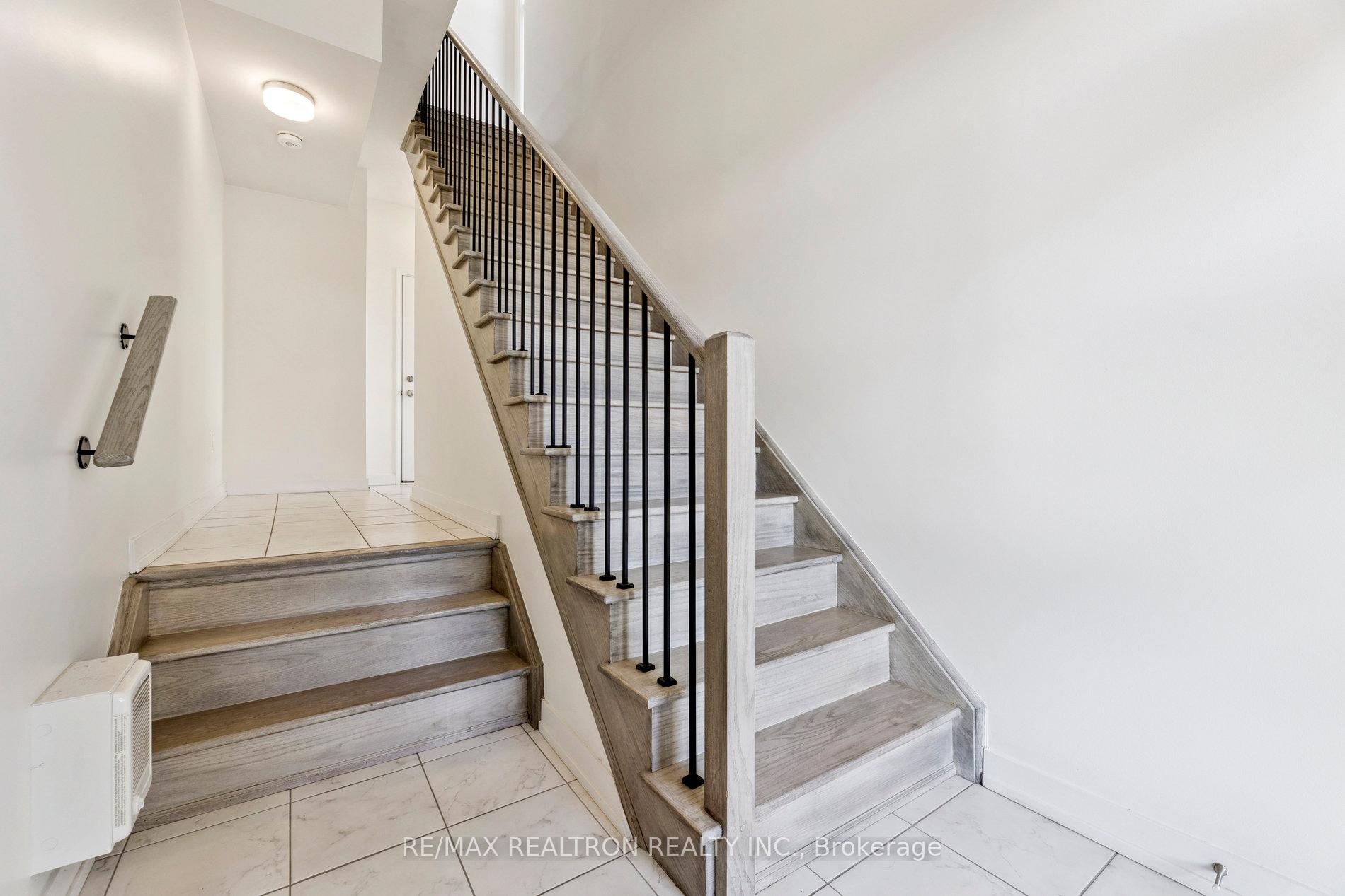 Photo 29 of Unit 418, 2550 Castlegate Crossing, Pickering, Duffin Heights — HOMEH
