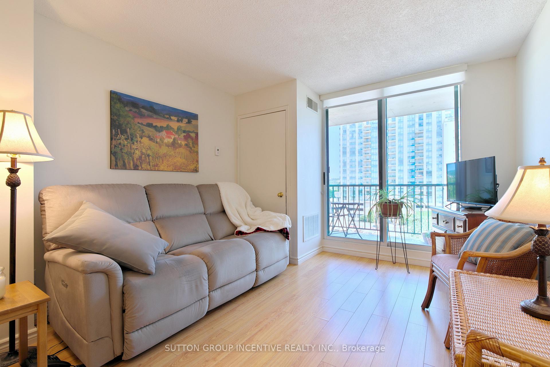 Photo 9 of Unit 706, 75 Ellen Street, Barrie, City Centre — HOMEH