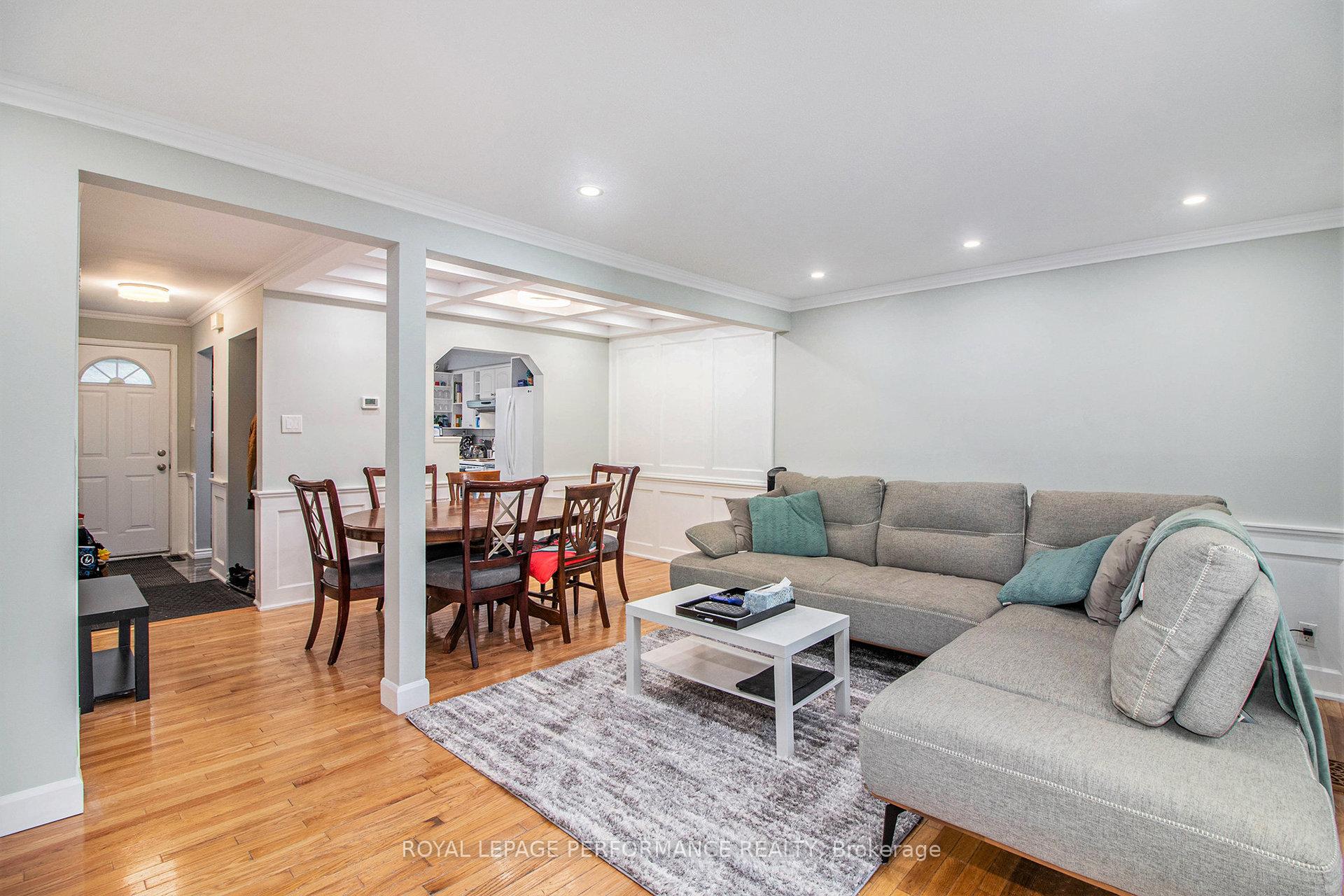 Photo 4 of 6181 Brookside Lane, Ottawa, Convent Glen South — HOMEH