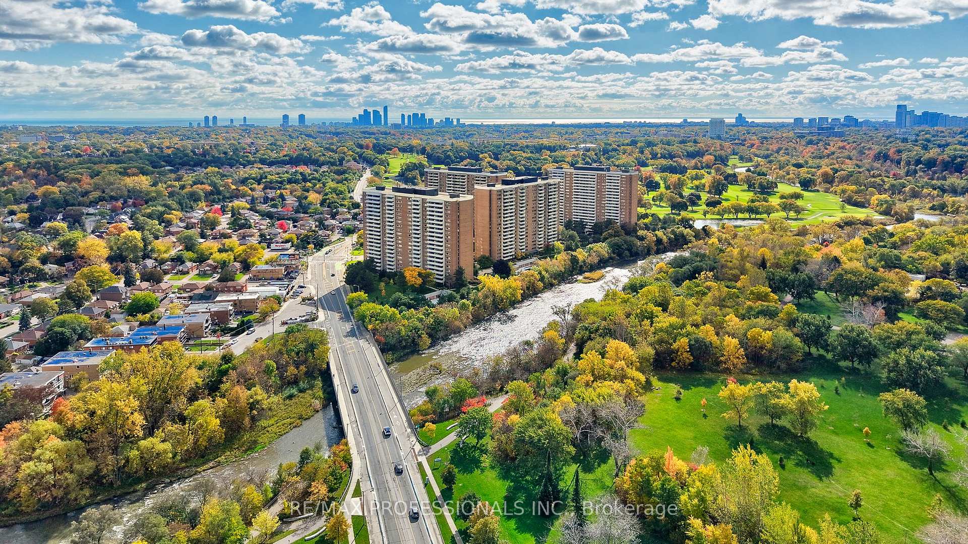 Photo 1 of Unit 1710, 270 Scarlett Road, Toronto, Rockcliffe-Smythe — HOMEH
