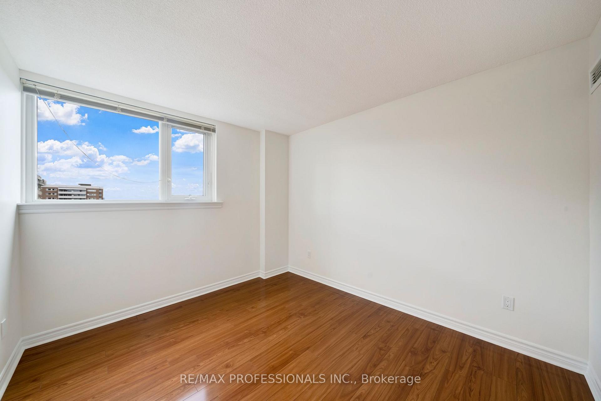 Photo 20 of Unit 1710, 270 Scarlett Road, Toronto, Rockcliffe-Smythe — HOMEH
