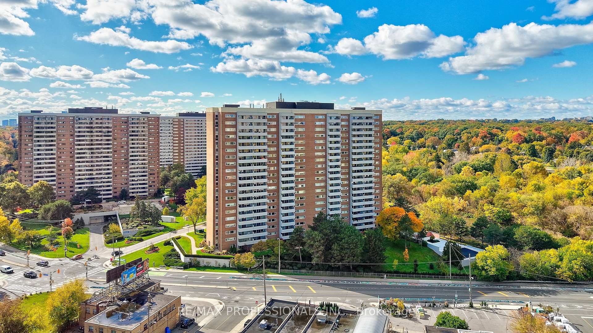 Photo 31 of Unit 1710, 270 Scarlett Road, Toronto, Rockcliffe-Smythe — HOMEH
