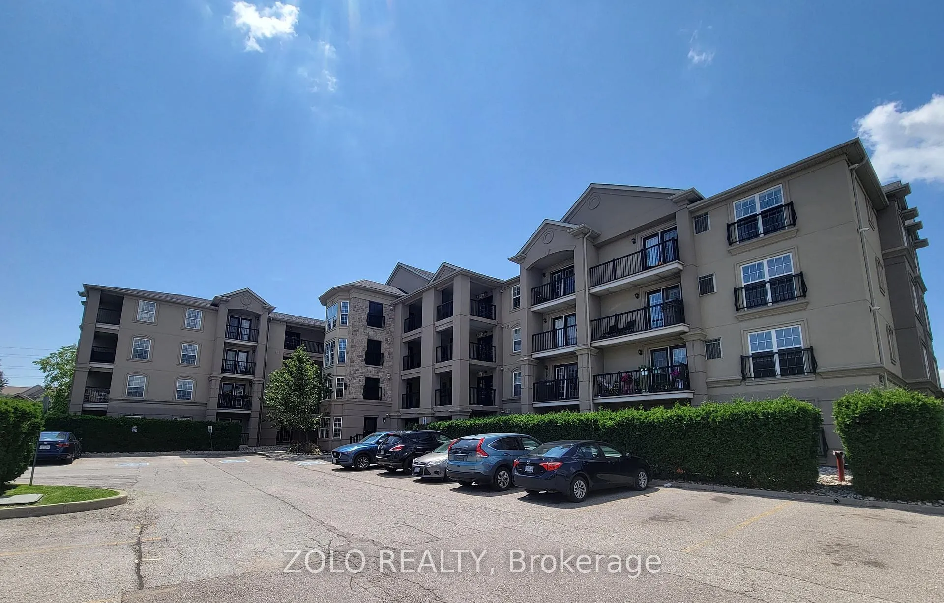 Front of Unit 101, 1487 Maple Avenue