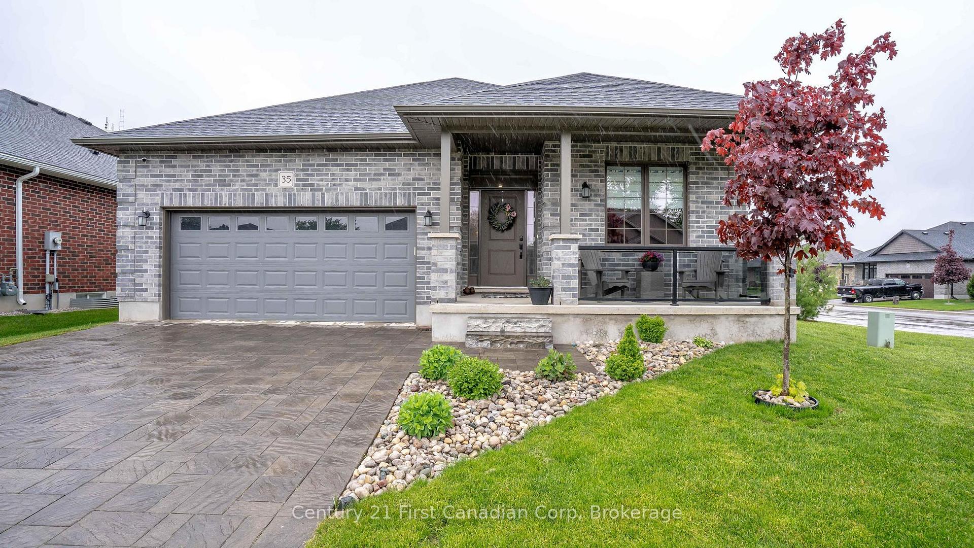 Photo 2 of Unit 35, 121 Robin Ridge Drive, Central Elgin, Belmont — HOMEH