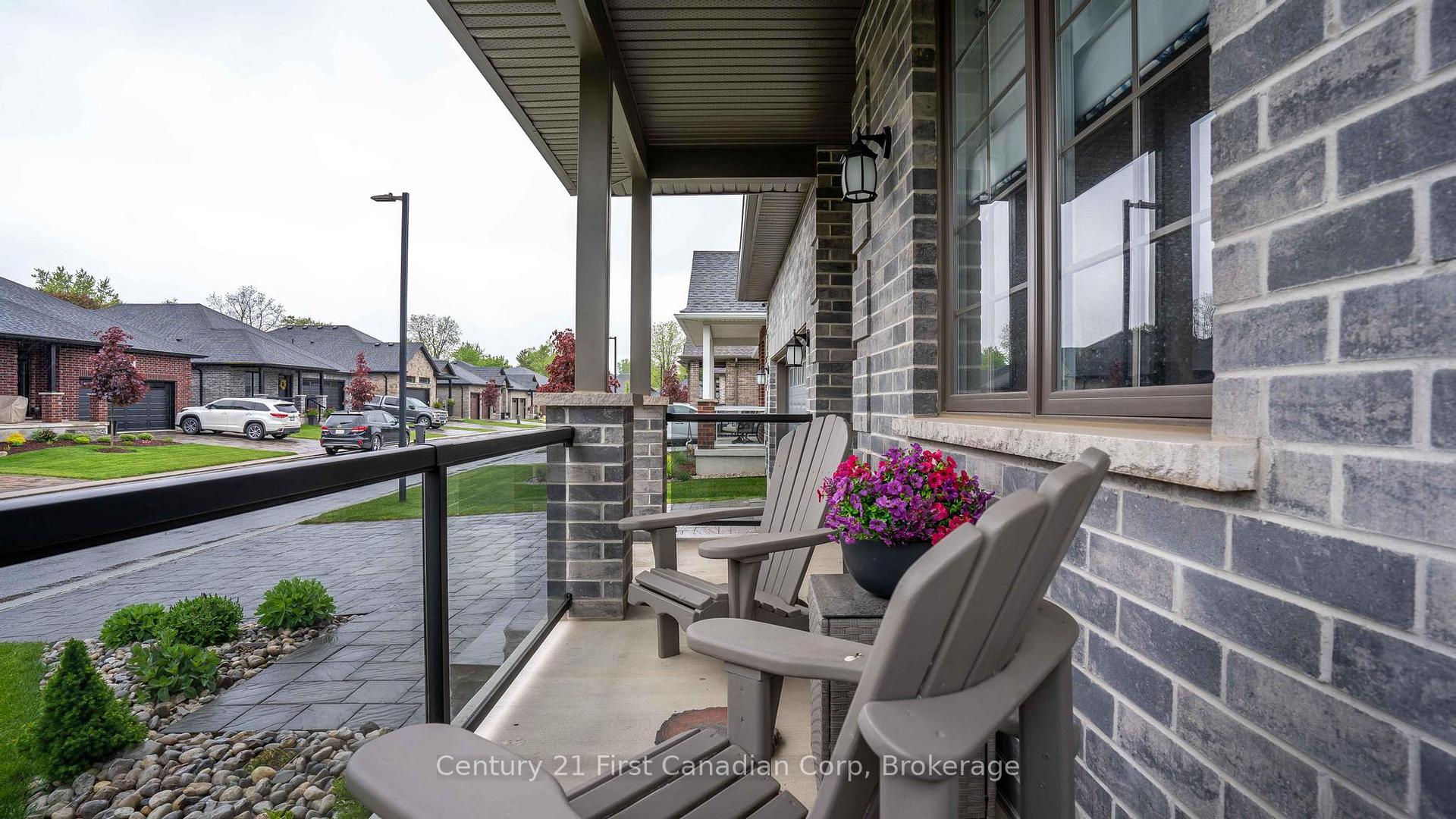 Photo 5 of Unit 35, 121 Robin Ridge Drive, Central Elgin, Belmont — HOMEH