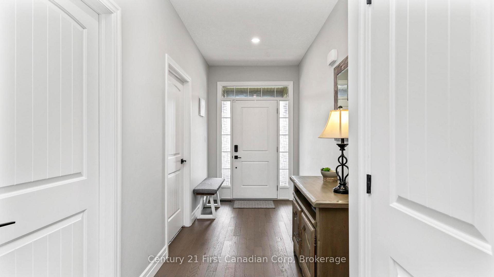 Photo 6 of Unit 35, 121 Robin Ridge Drive, Central Elgin, Belmont — HOMEH