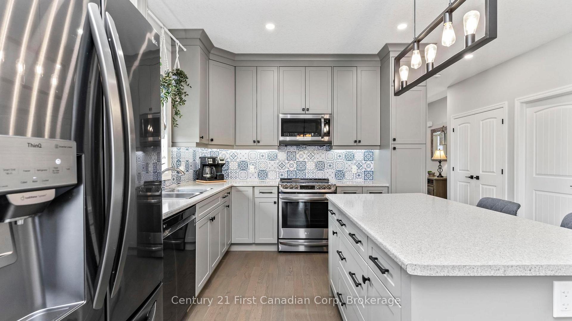 Photo 10 of Unit 35, 121 Robin Ridge Drive, Central Elgin, Belmont — HOMEH