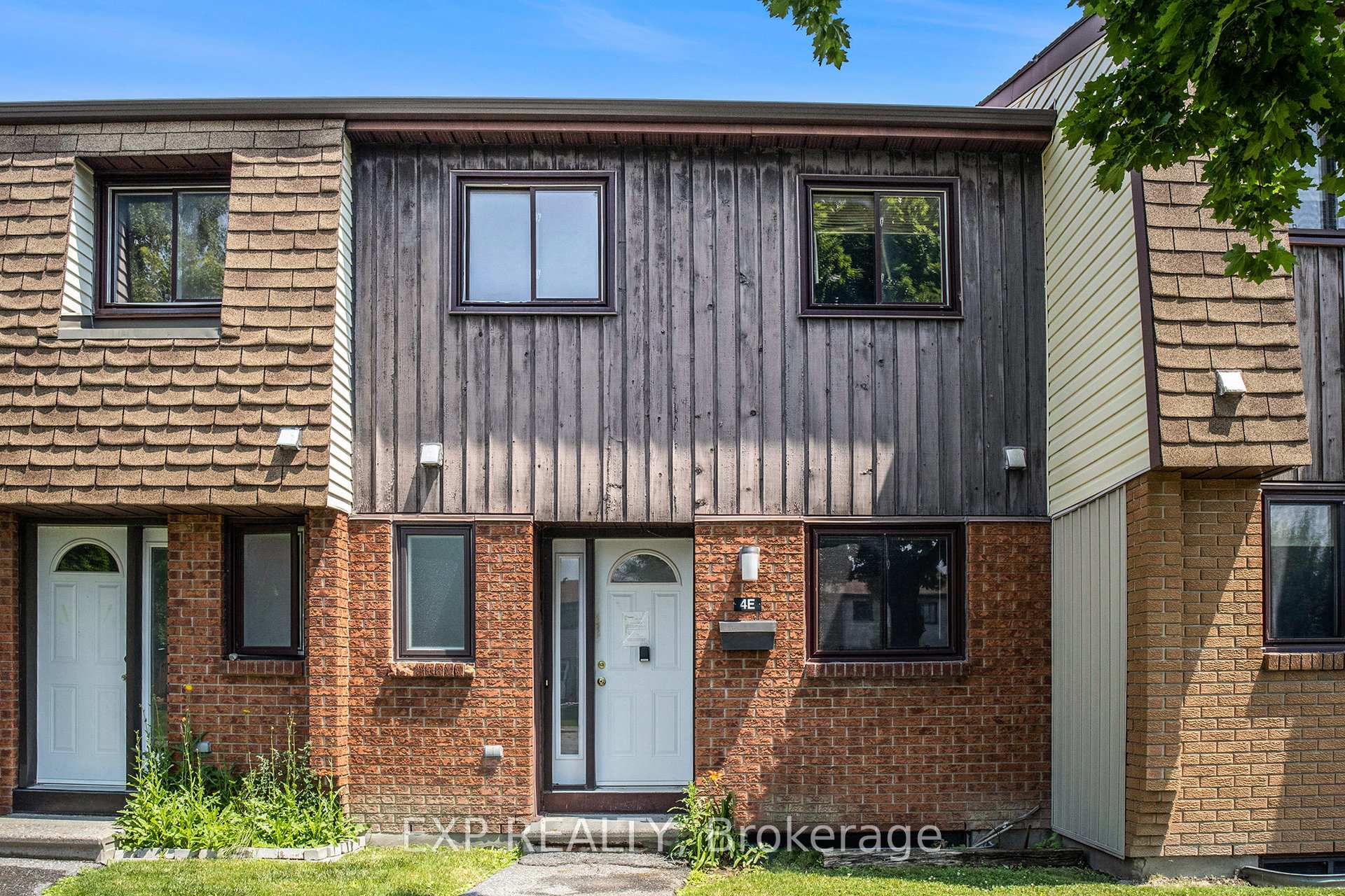 Photo 1 of Unit 4E, 39 Woodvale Green, Ottawa, Craig Henry/Woodvale — HOMEH