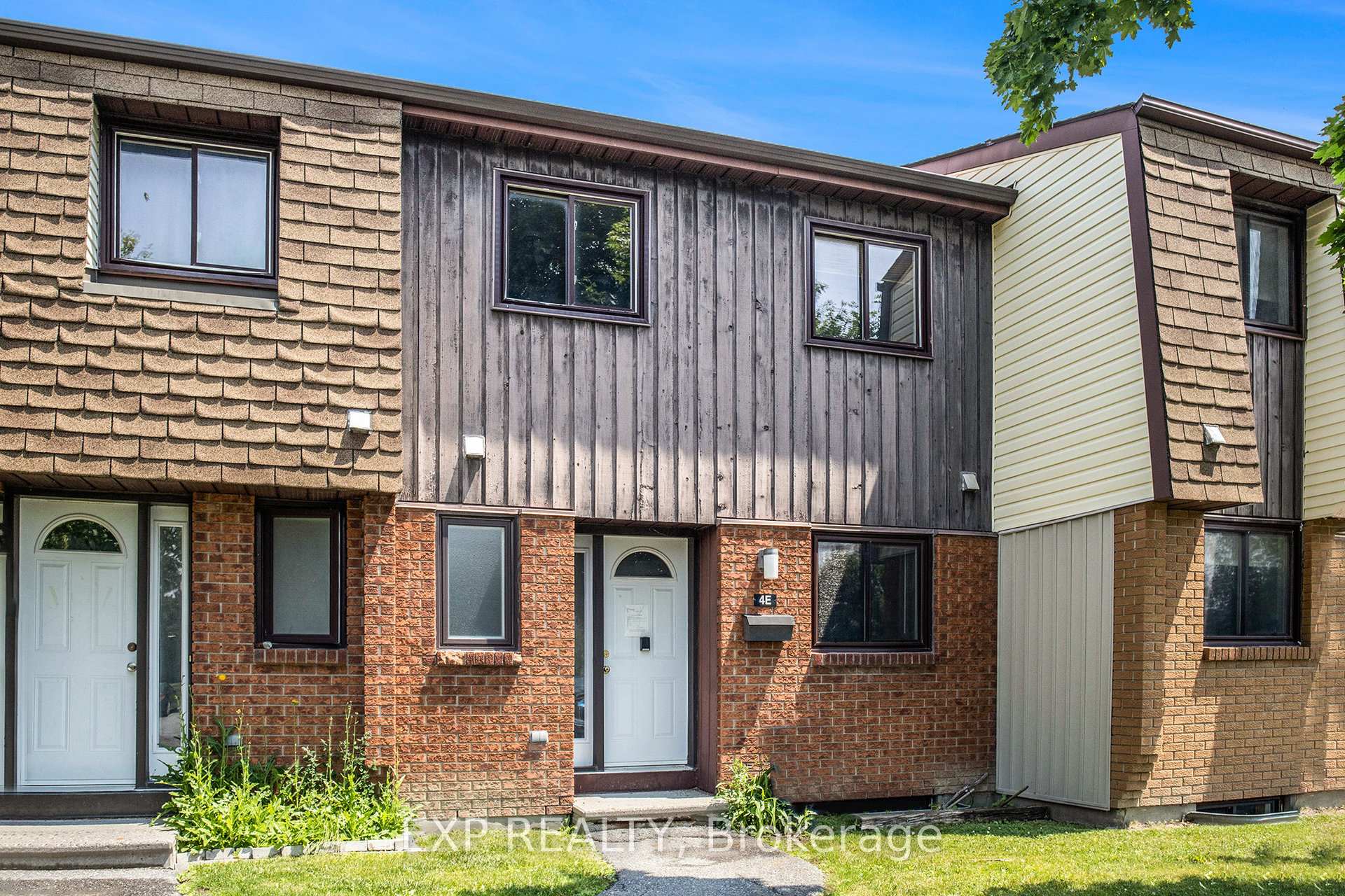 Photo 2 of Unit 4E, 39 Woodvale Green, Ottawa, Craig Henry/Woodvale — HOMEH