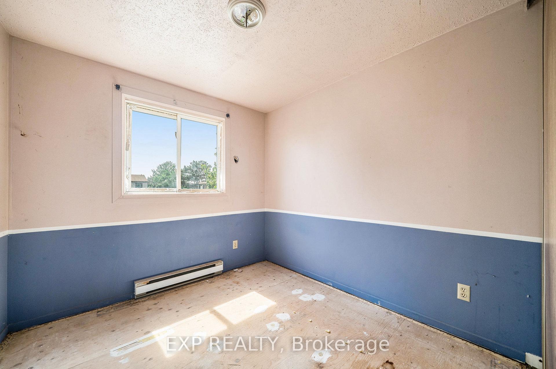 Photo 15 of Unit 4E, 39 Woodvale Green, Ottawa, Craig Henry/Woodvale — HOMEH