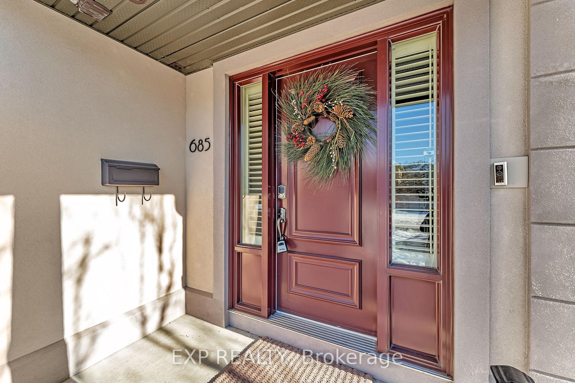 Photo 2 of 685 Denbury Avenue, Ottawa, Laurentianview — HOMEH