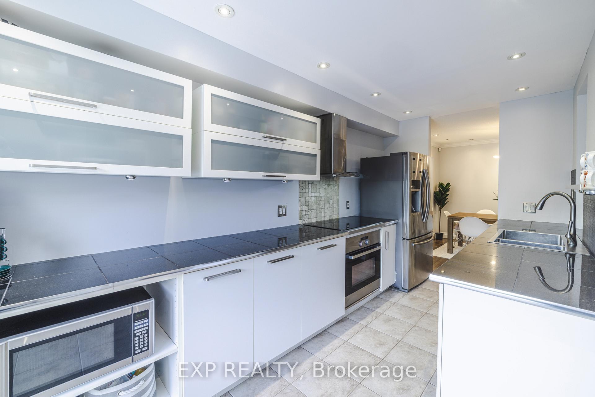 Photo 8 of Unit 42, 353 Hillsboro Private, Ottawa, Kanata - Emerald Meadows/Trailwest — HOMEH