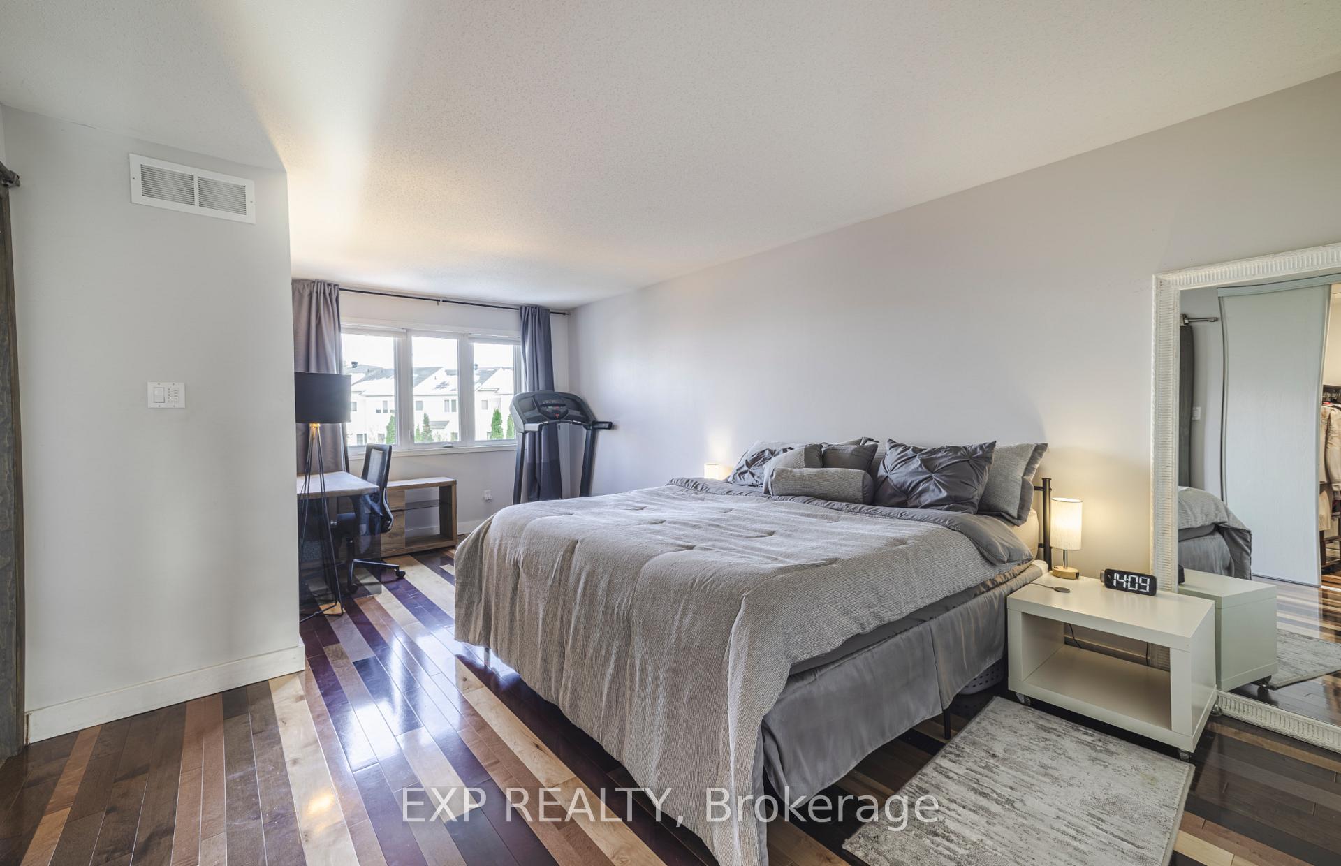 Photo 10 of Unit 42, 353 Hillsboro Private, Ottawa, Kanata - Emerald Meadows/Trailwest — HOMEH