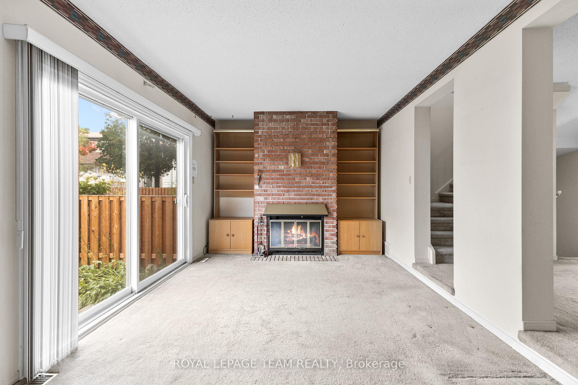 Photo 4 of 1149 Chimney Hill Way, Ottawa, Beacon Hill South — HOMEH