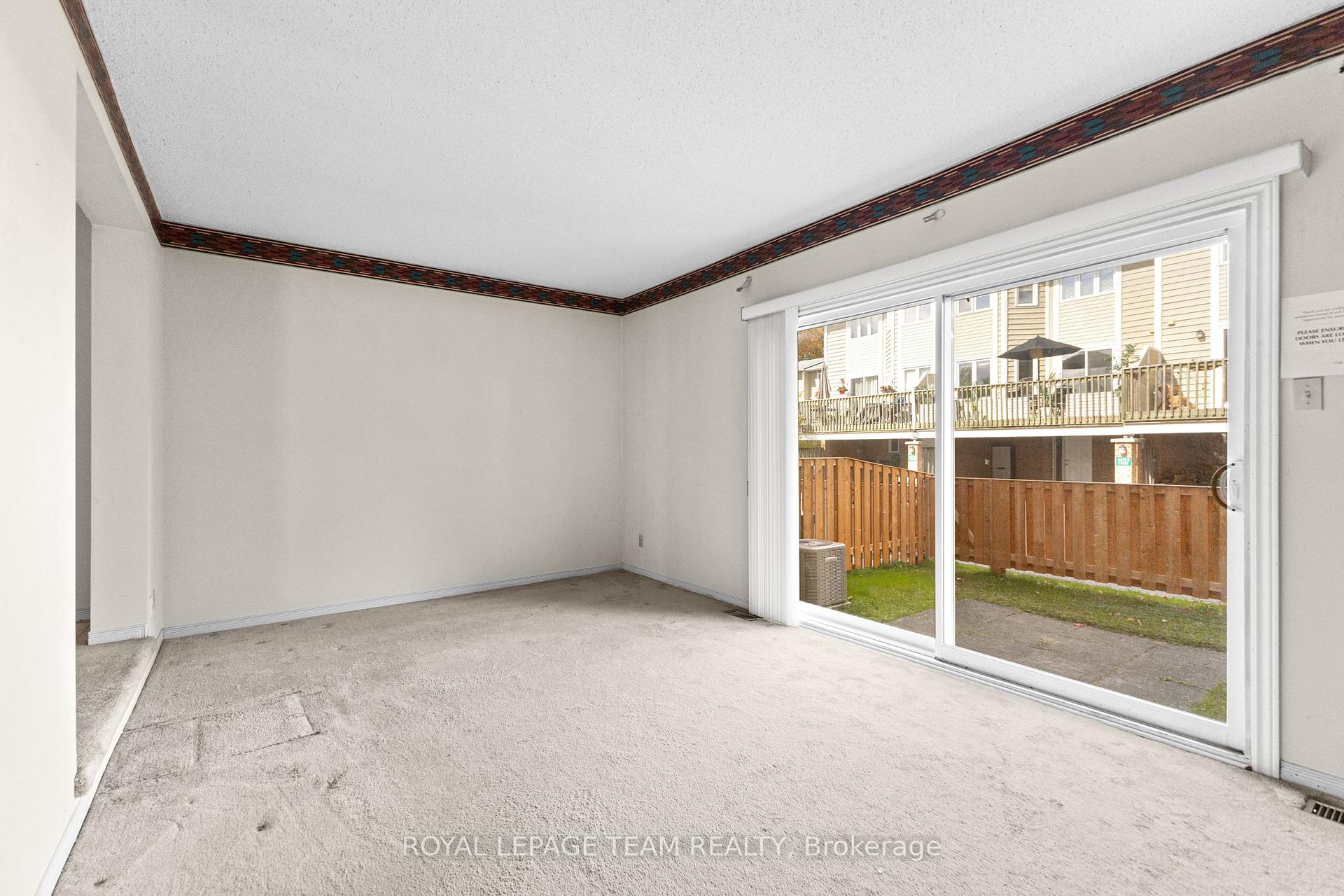 Photo 7 of 1149 Chimney Hill Way, Ottawa, Beacon Hill South — HOMEH