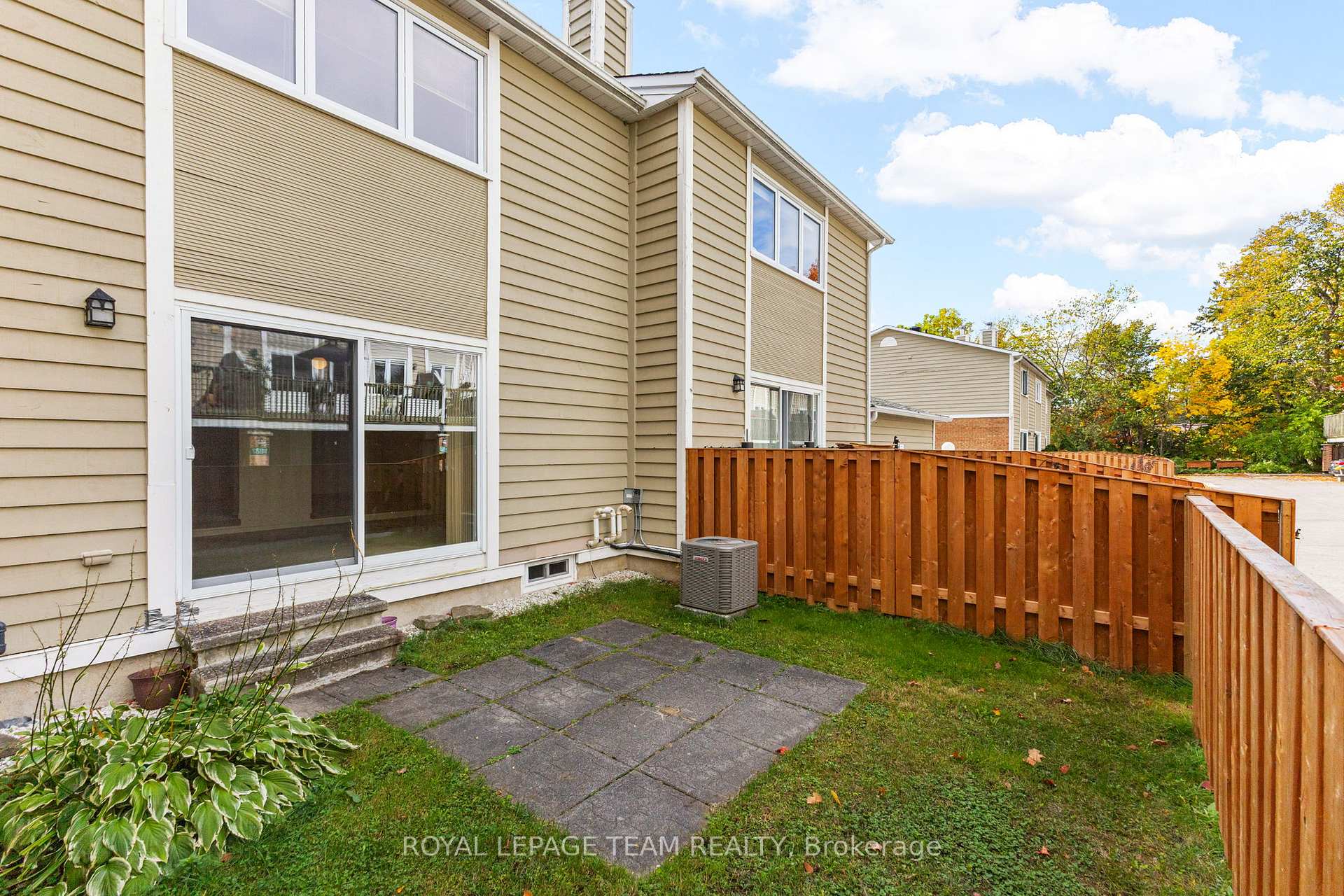 Photo 35 of 1149 Chimney Hill Way, Ottawa, Beacon Hill South — HOMEH