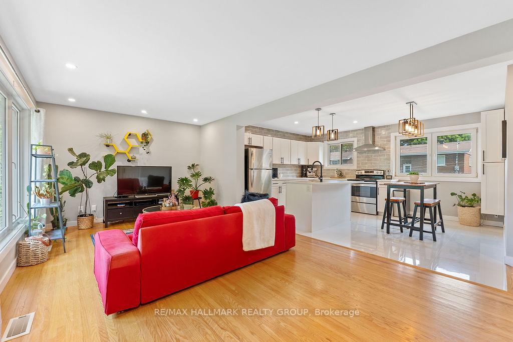 Photo 5 of 2163 Bingham Street, Ottawa, Elmvale Acres/Urbandale — HOMEH