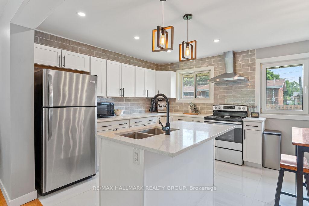Photo 10 of 2163 Bingham Street, Ottawa, Elmvale Acres/Urbandale — HOMEH