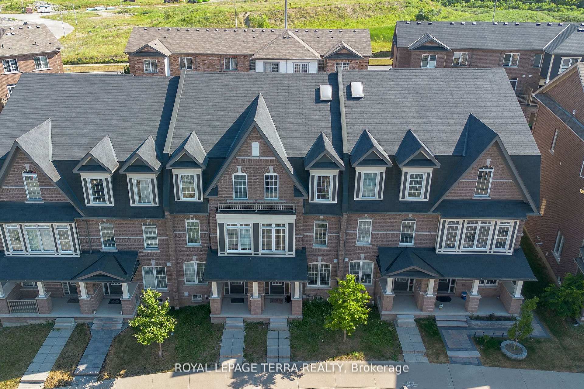 Front of 8 Graywardine Lane