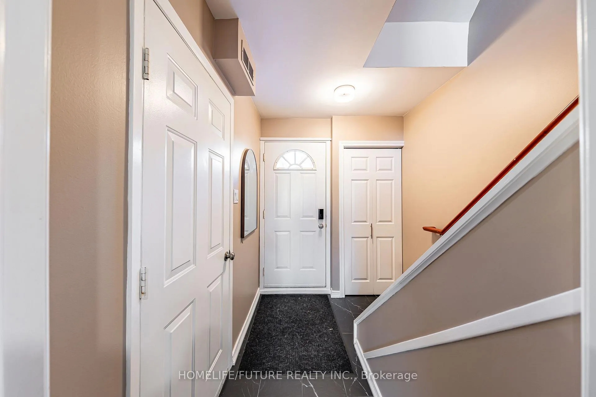 Photo 2 of Unit 13, 72 Martin Road, Clarington, Bowmanville — HOMEH