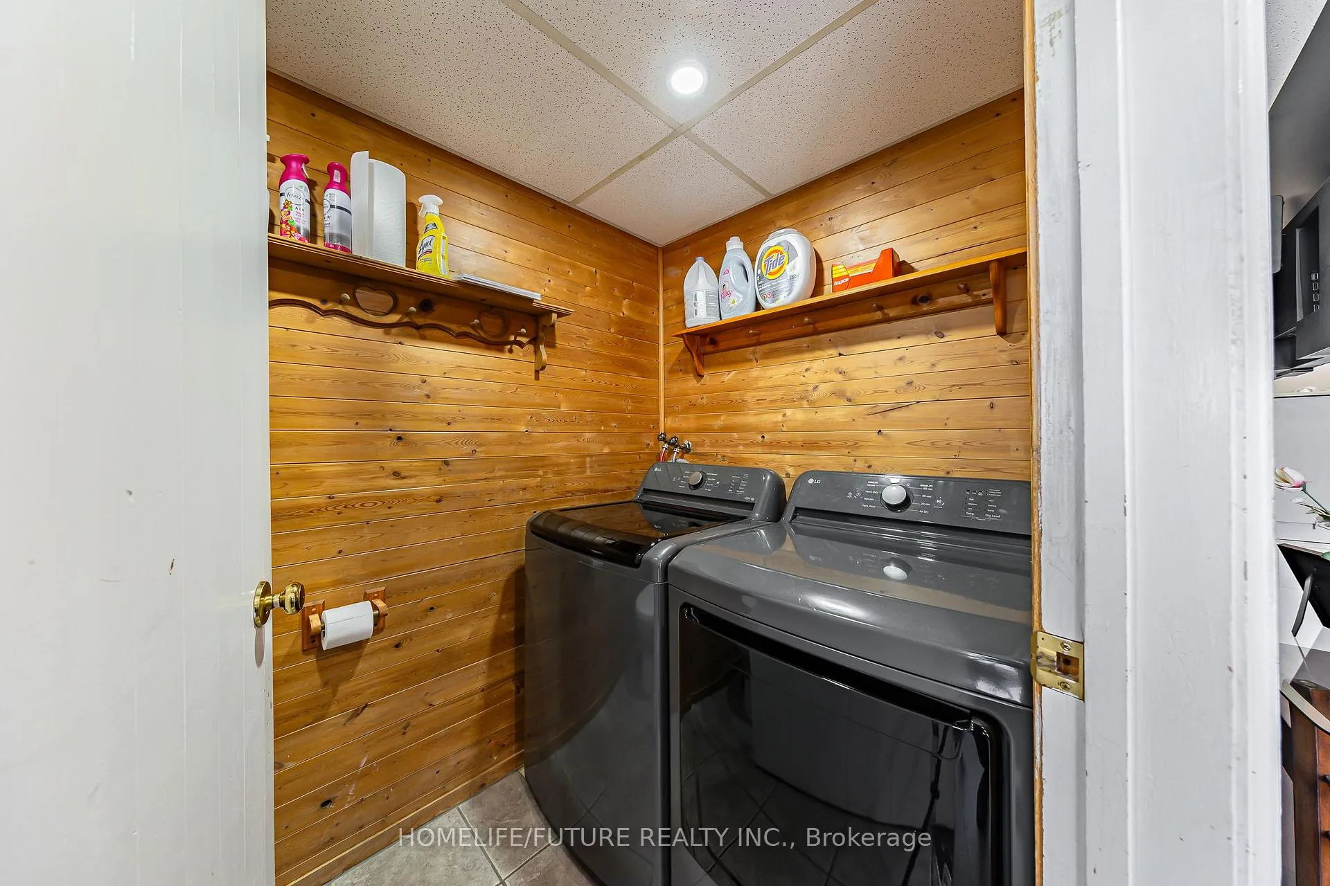 Photo 6 of Unit 13, 72 Martin Road, Clarington, Bowmanville — HOMEH
