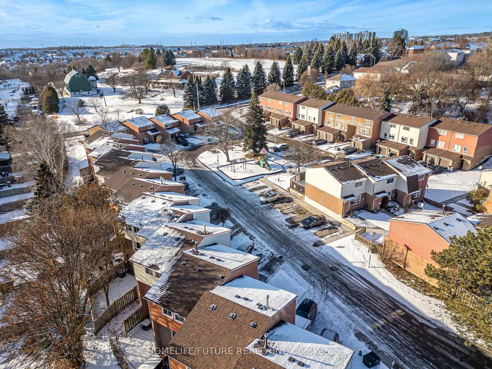 Photo 30 of Unit 13, 72 Martin Road, Clarington, Bowmanville — HOMEH