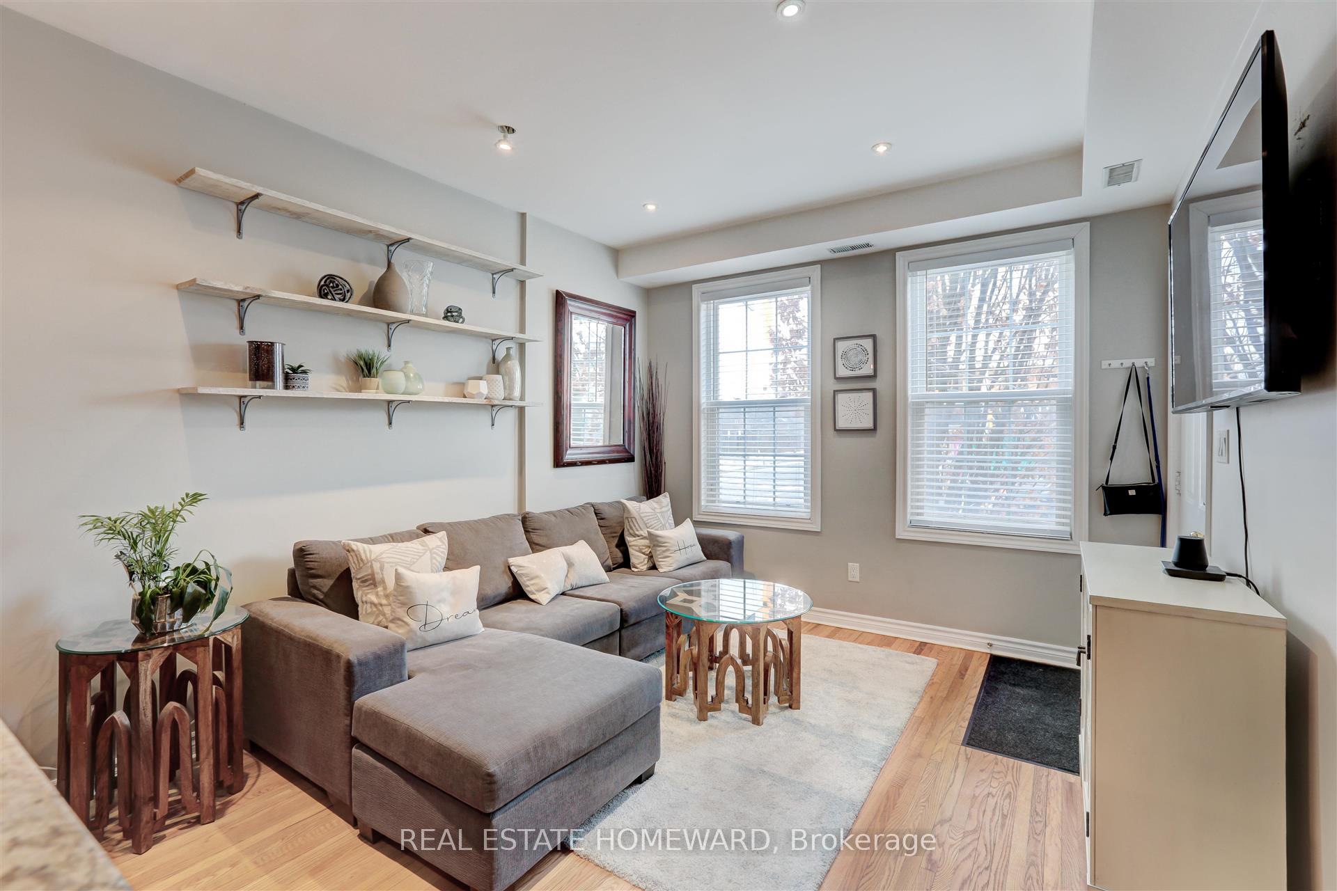 Photo 3 of 80B Coxwell Avenue, Toronto, Greenwood-Coxwell — HOMEH
