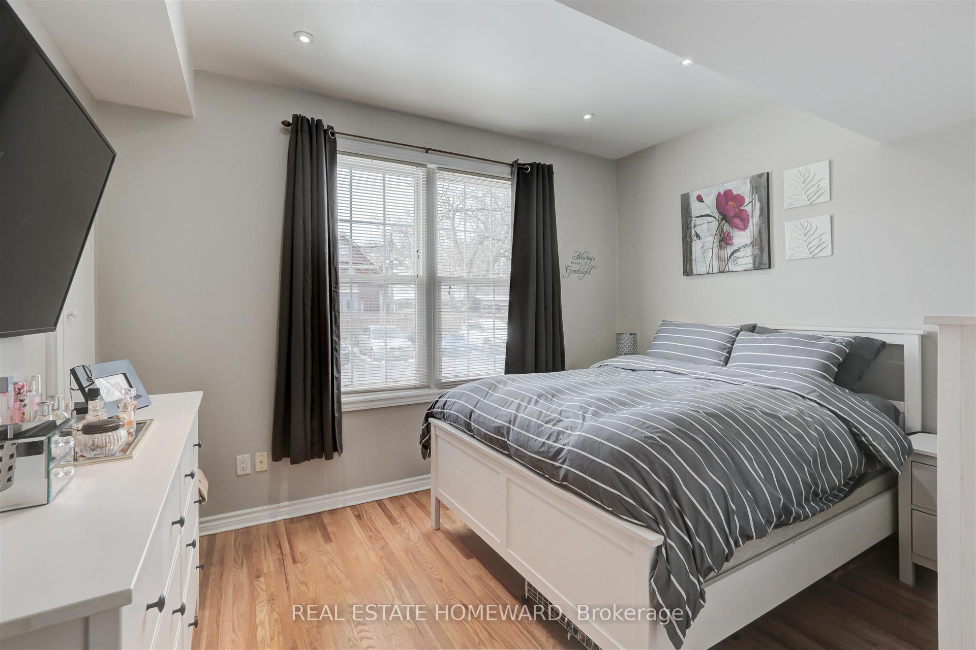 Photo 15 of 80B Coxwell Avenue, Toronto, Greenwood-Coxwell — HOMEH