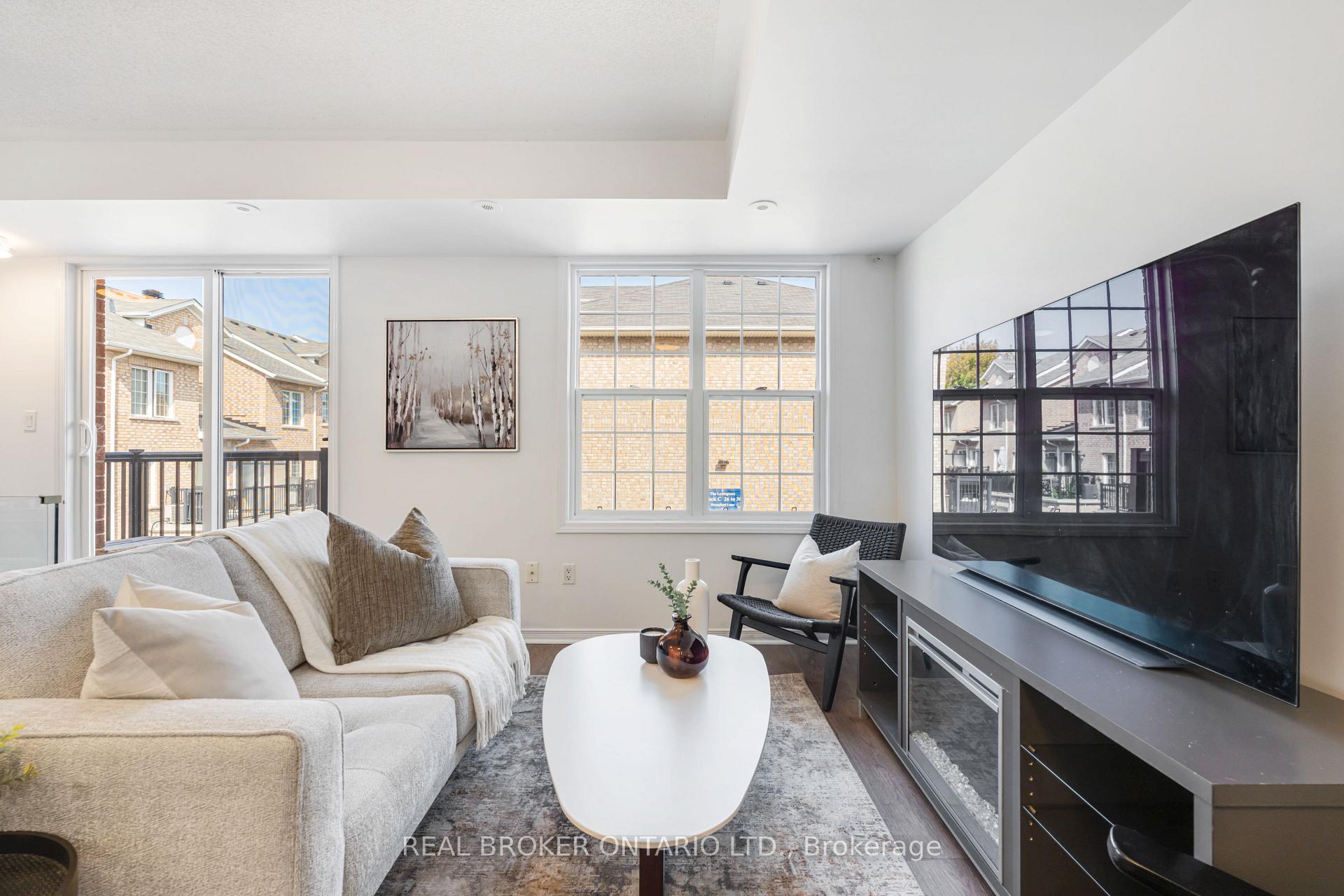 Front of Unit 301, 35 Strangford Lane