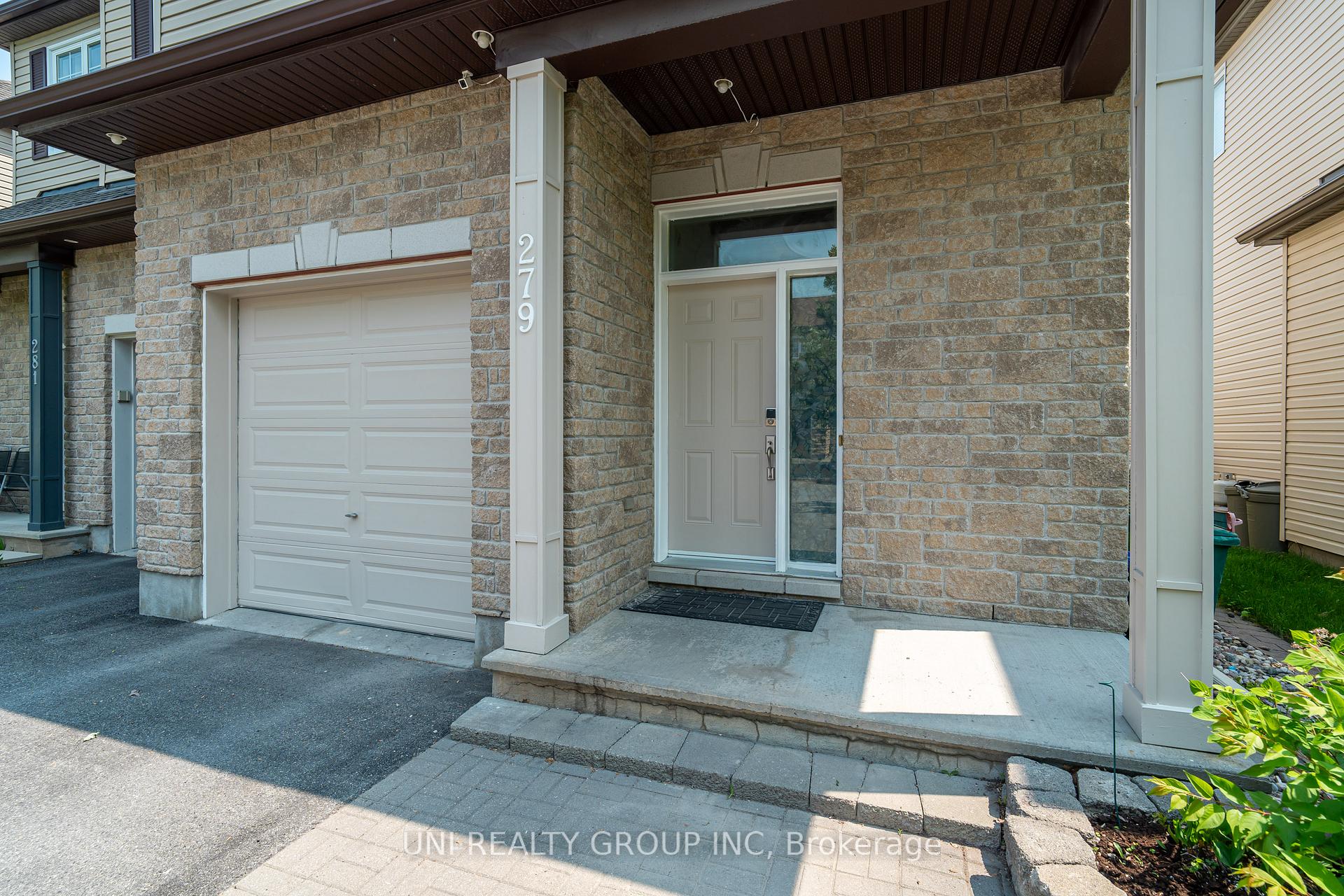 Photo 5 of 279 Harthill Way, Ottawa, Barrhaven - Heritage Park — HOMEH