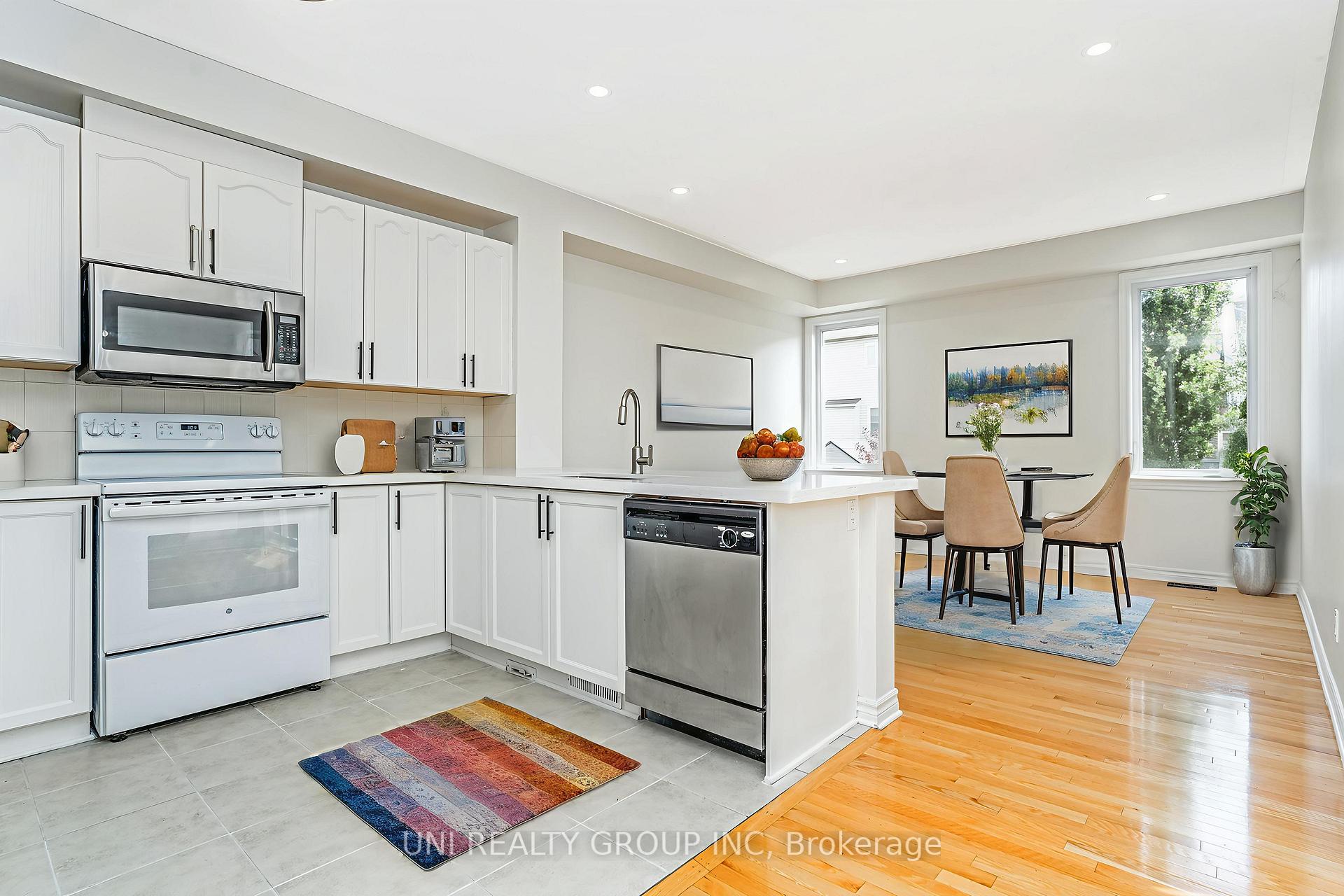 Photo 15 of 279 Harthill Way, Ottawa, Barrhaven - Heritage Park — HOMEH