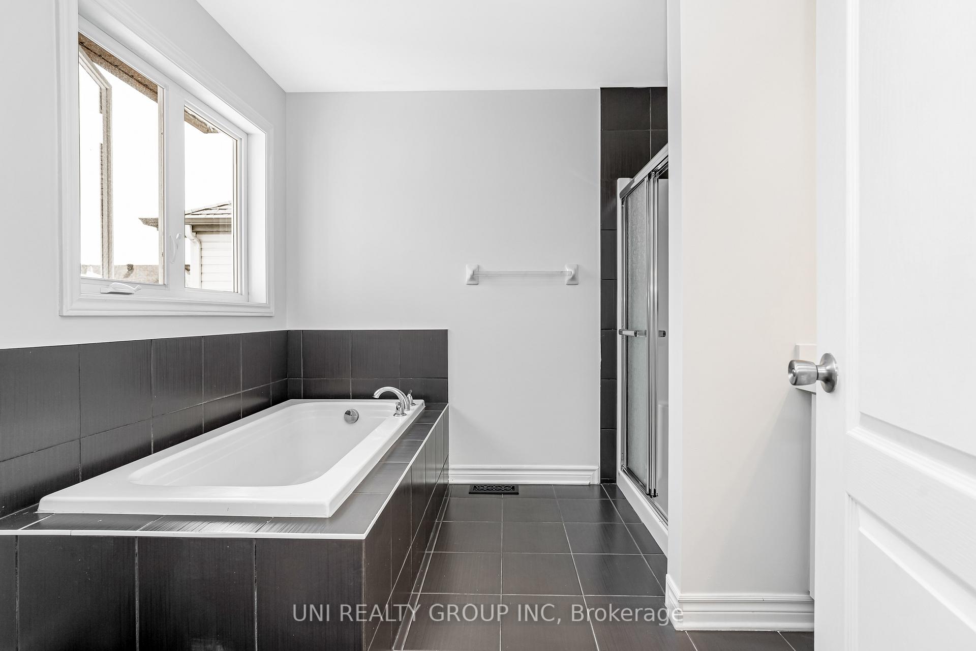 Photo 37 of 279 Harthill Way, Ottawa, Barrhaven - Heritage Park — HOMEH