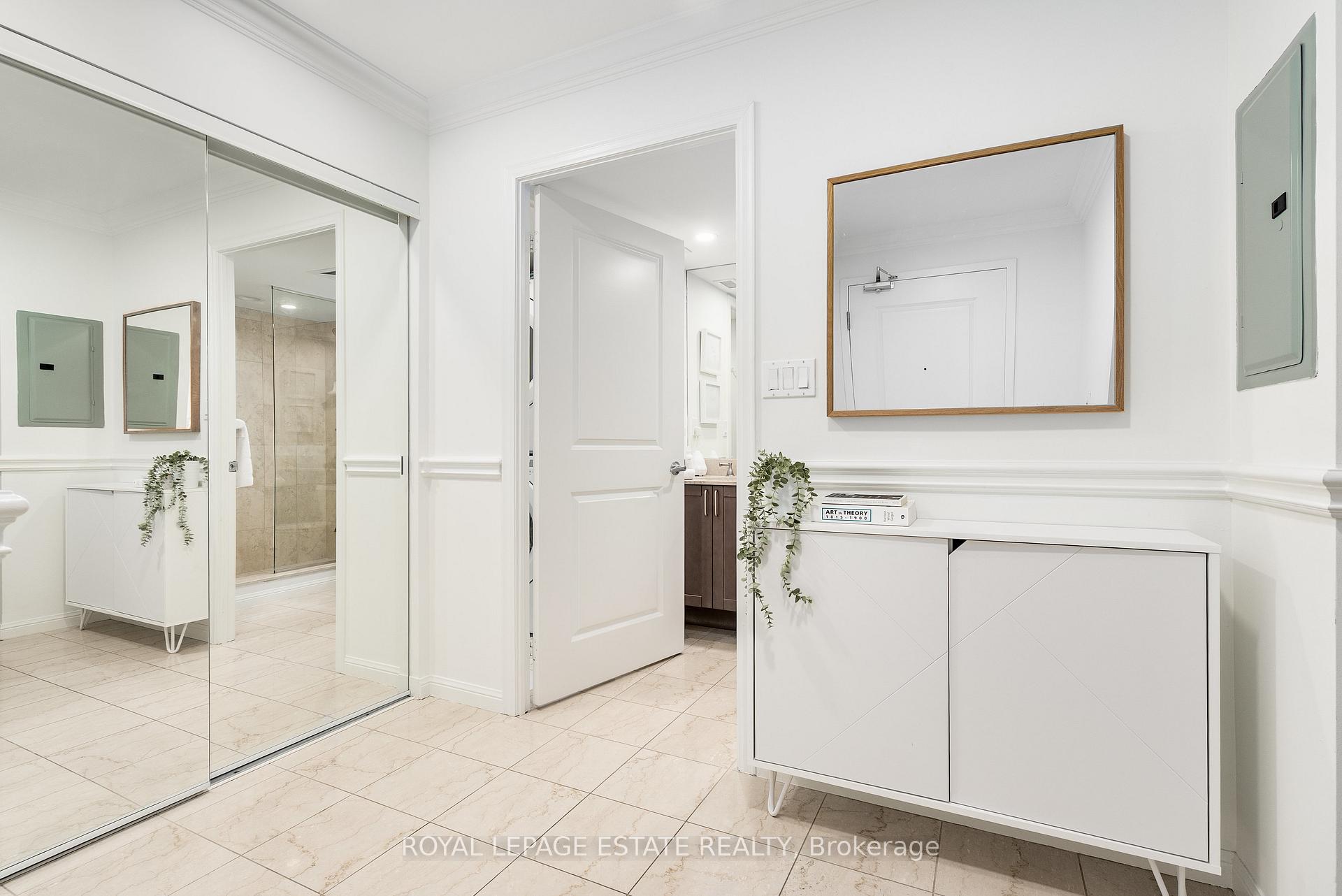 Photo 4 of Unit 313, 900 Mount Pleasant Road, Toronto, Mount Pleasant West — HOMEH