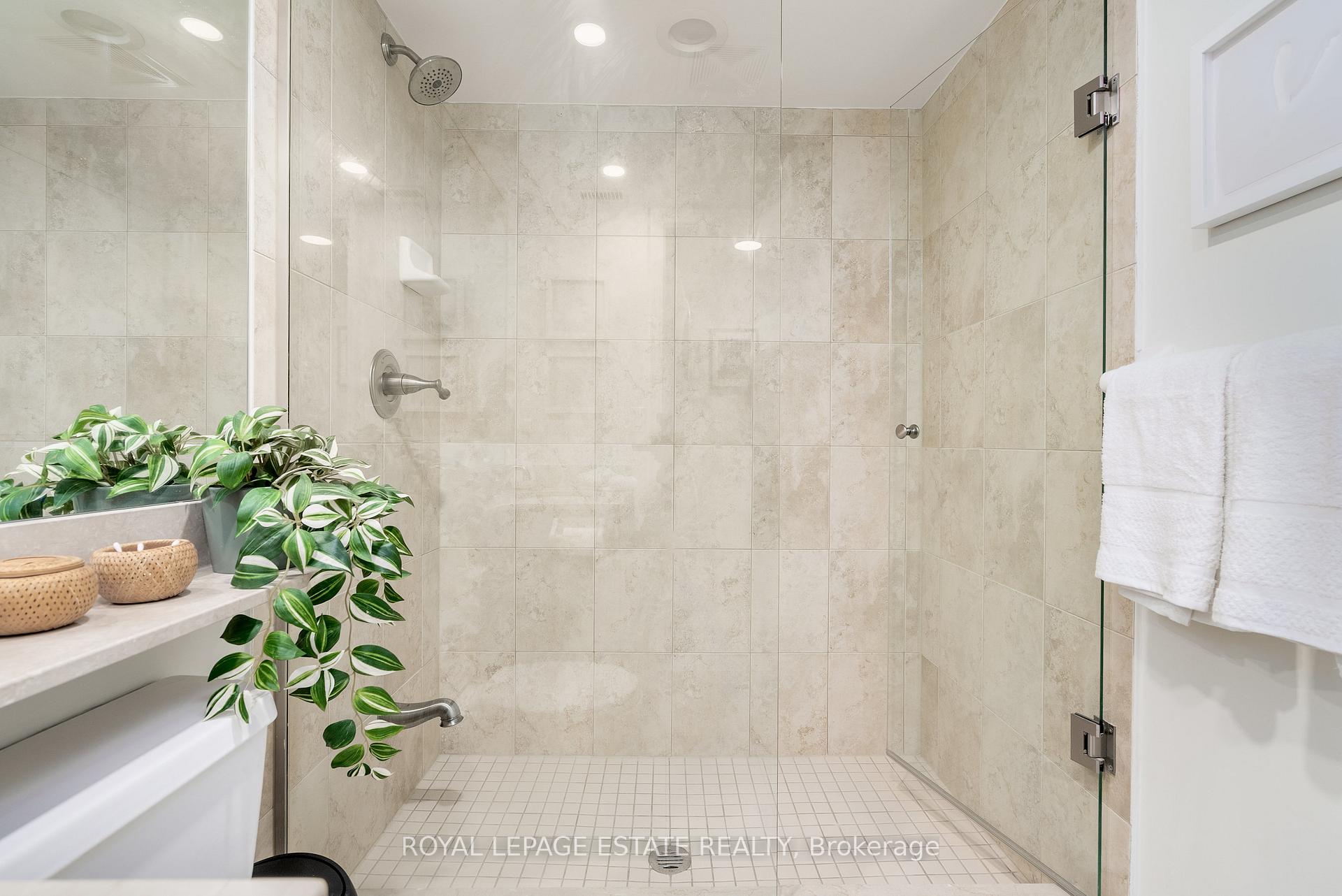 Photo 7 of Unit 313, 900 Mount Pleasant Road, Toronto, Mount Pleasant West — HOMEH