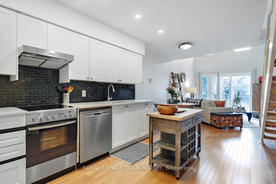 Photo 6 of Unit 11, 215 St Patrick Street, Ottawa, Lower Town/Byward Market — HOMEH