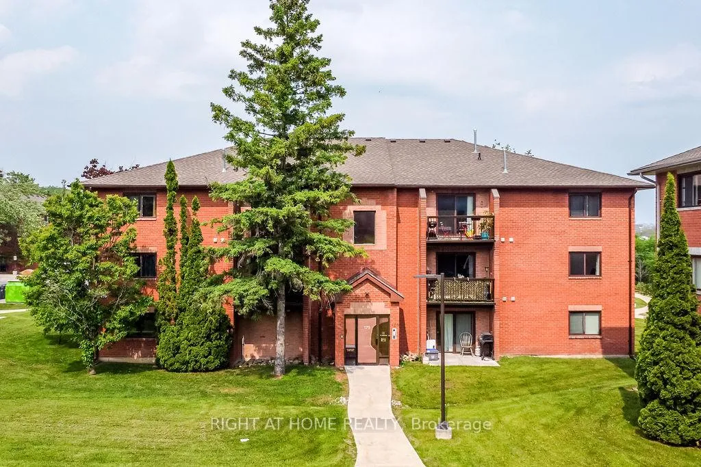 Front of Unit B6, 179 Edgehill Drive