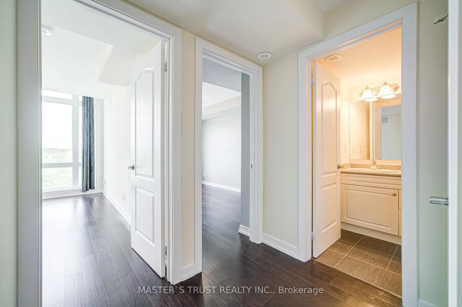Photo 11 of Unit 507, 30 Dunsheath Way, Markham, Cornell — HOMEH