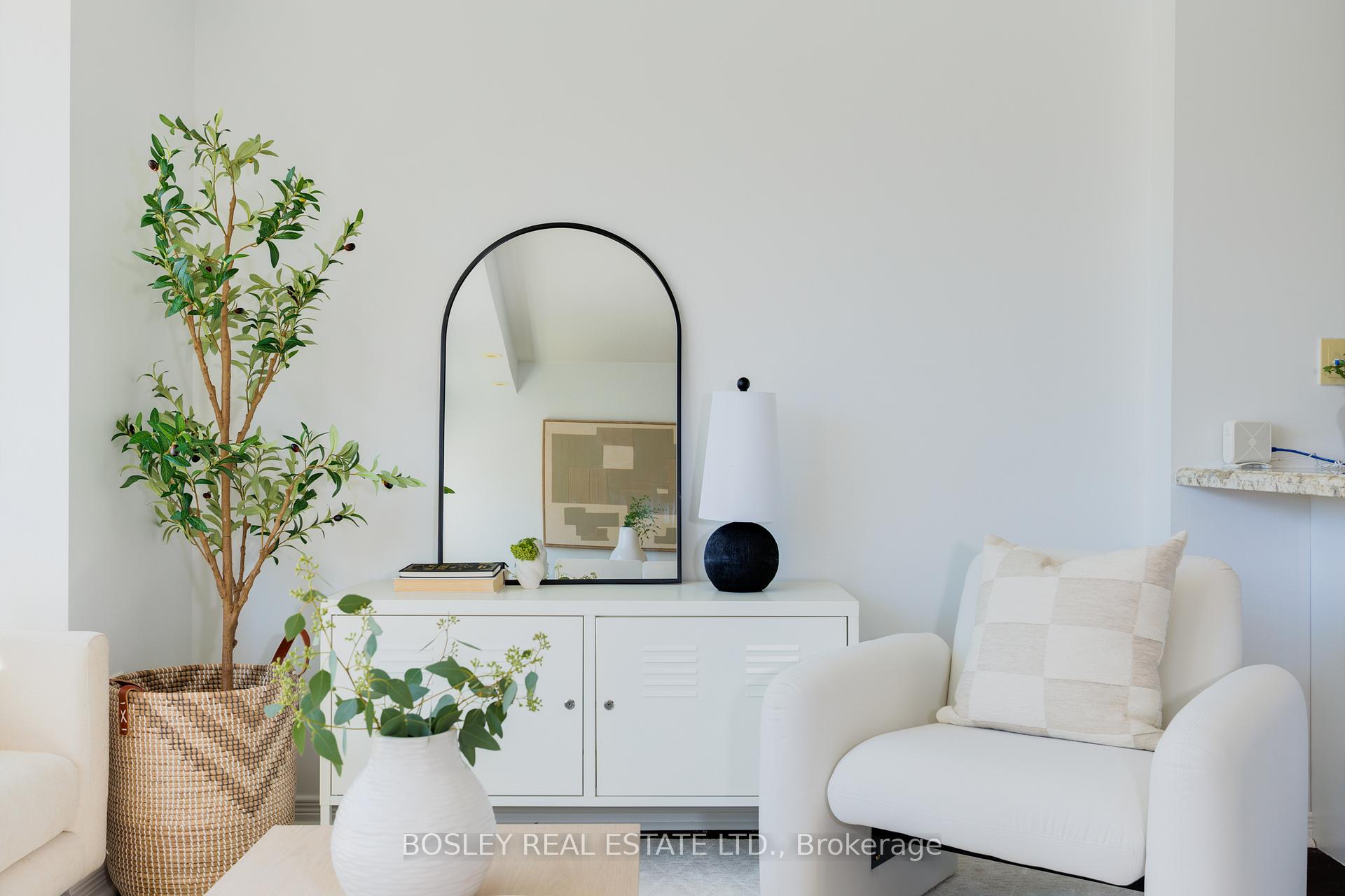Photo 6 of Unit 2, 4 Frances Loring Lane, Toronto, South Riverdale — HOMEH
