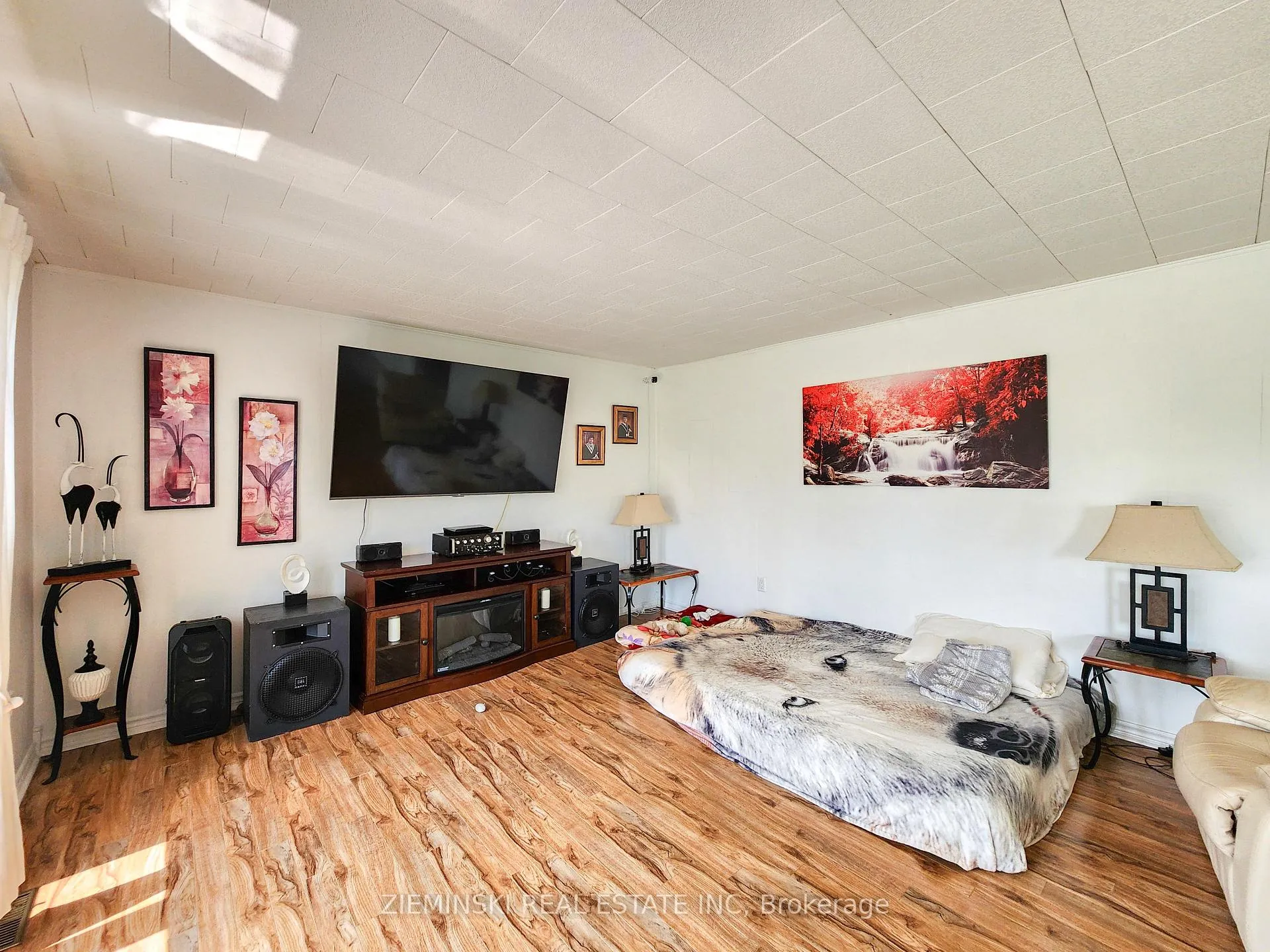 Photo 10 of 545 Silver Queen Lake Road, Cochrane — HOMEH