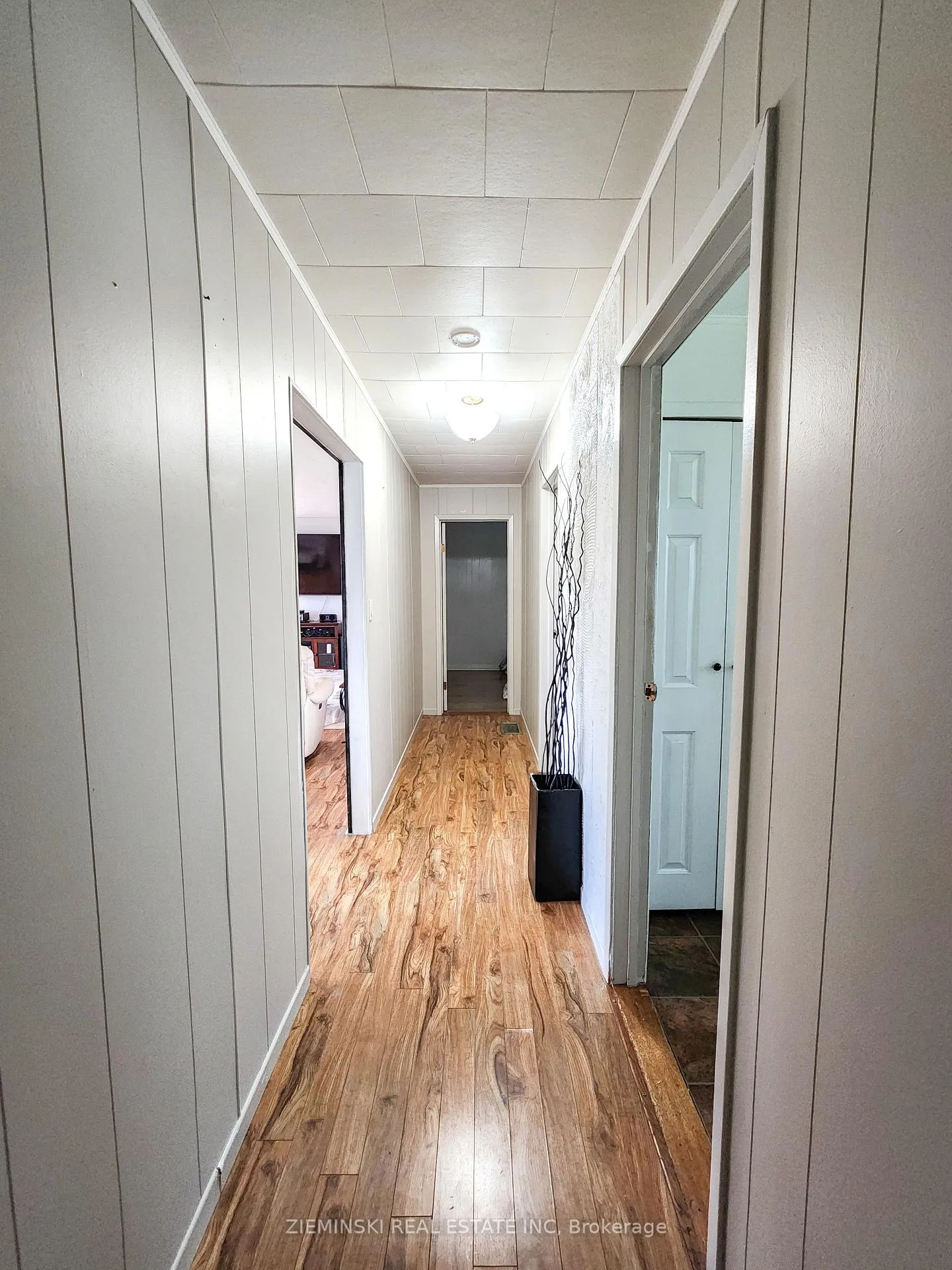 Photo 12 of 545 Silver Queen Lake Road, Cochrane — HOMEH