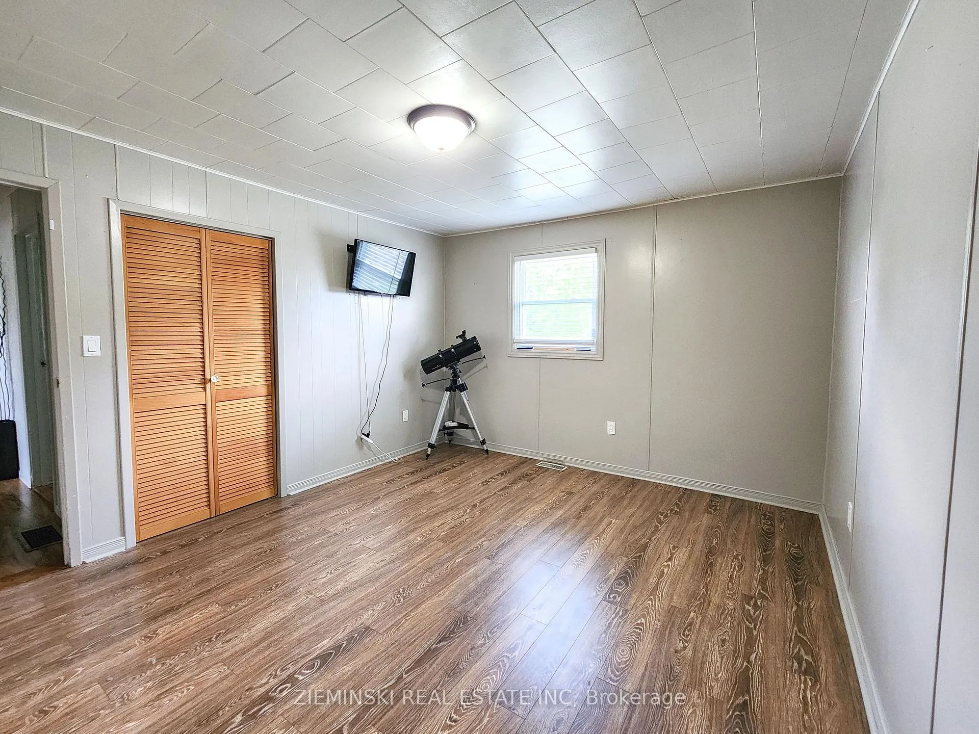 Photo 14 of 545 Silver Queen Lake Road, Cochrane — HOMEH