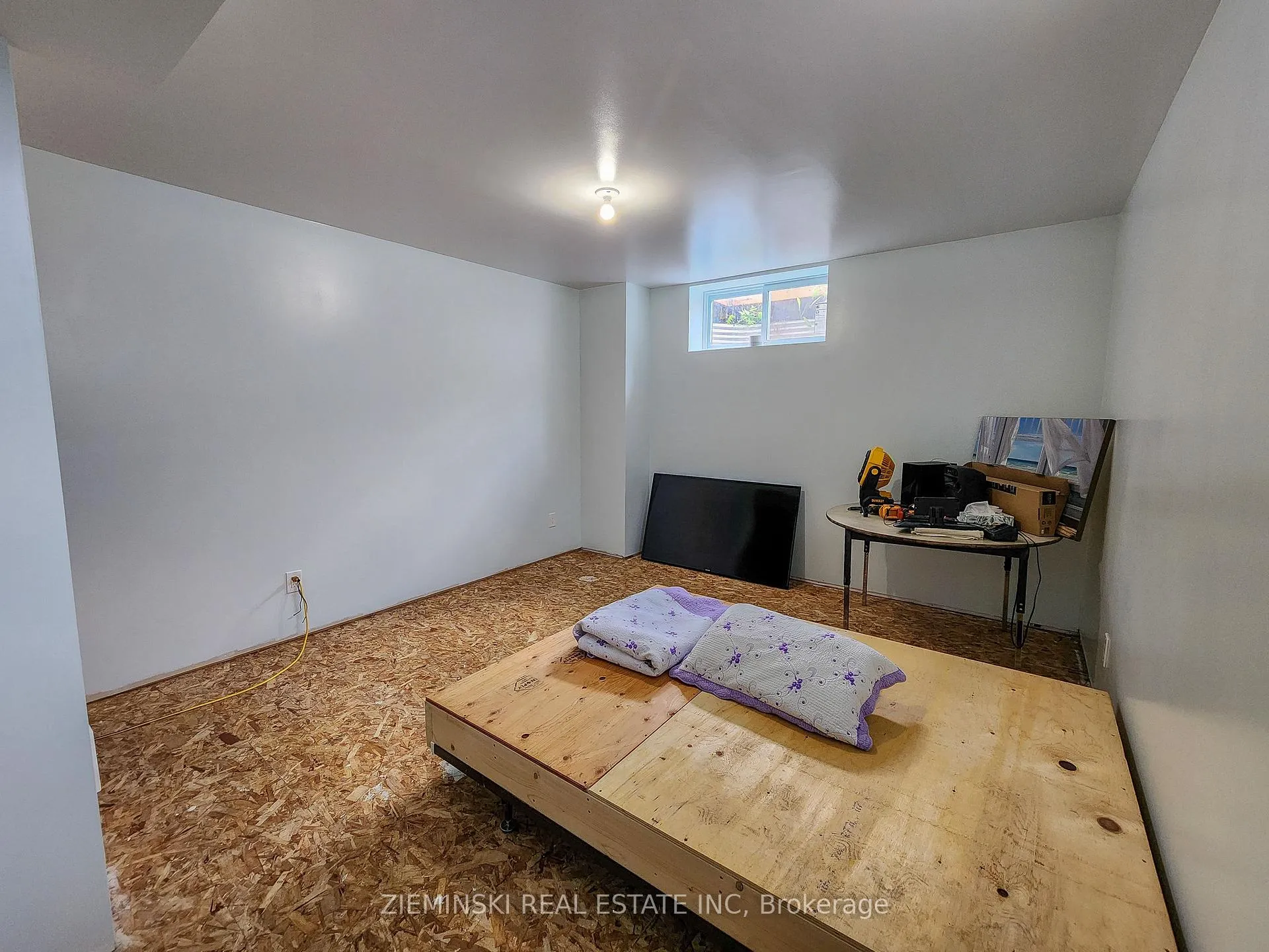 Photo 23 of 545 Silver Queen Lake Road, Cochrane — HOMEH