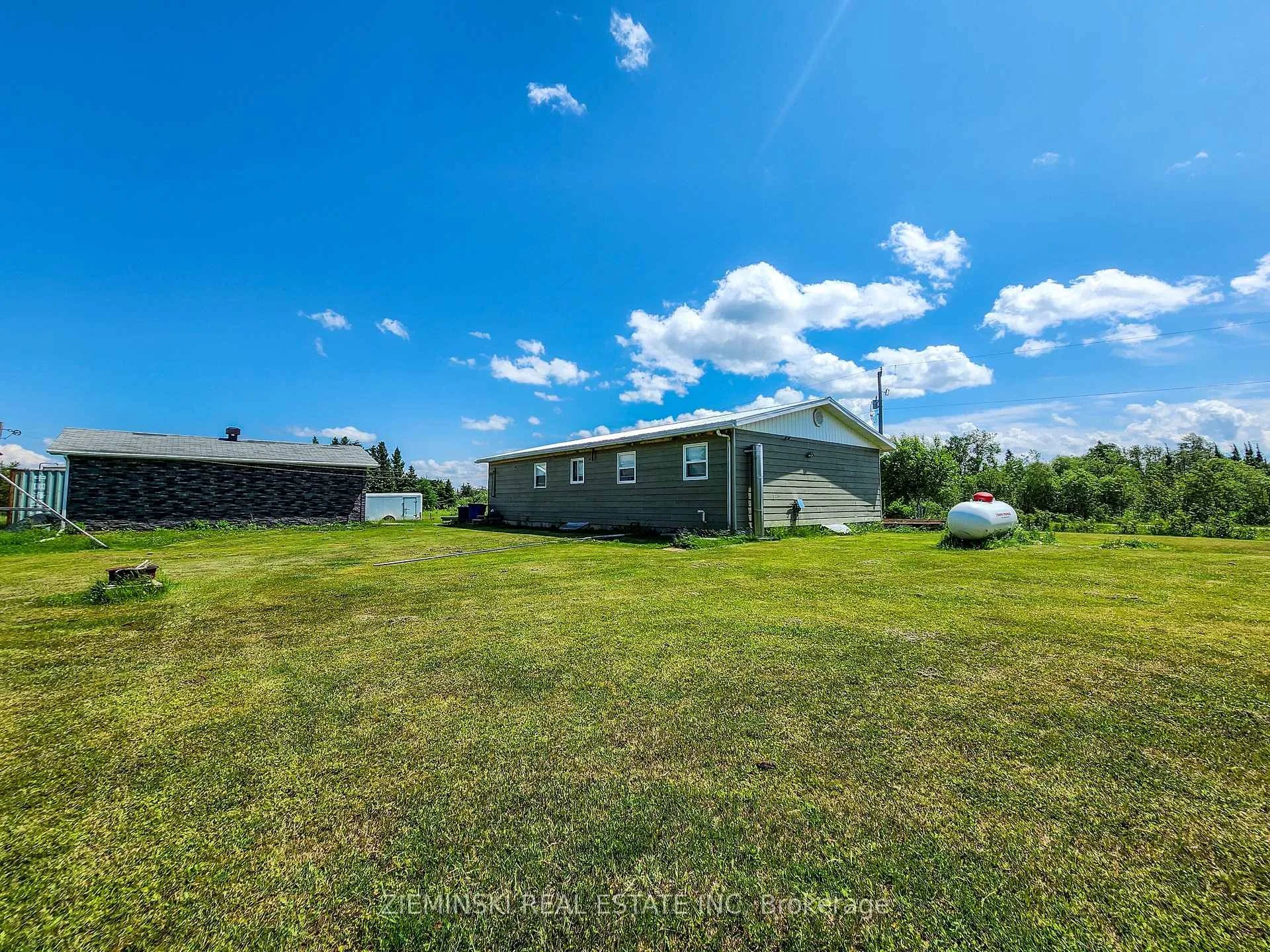 Photo 33 of 545 Silver Queen Lake Road, Cochrane — HOMEH