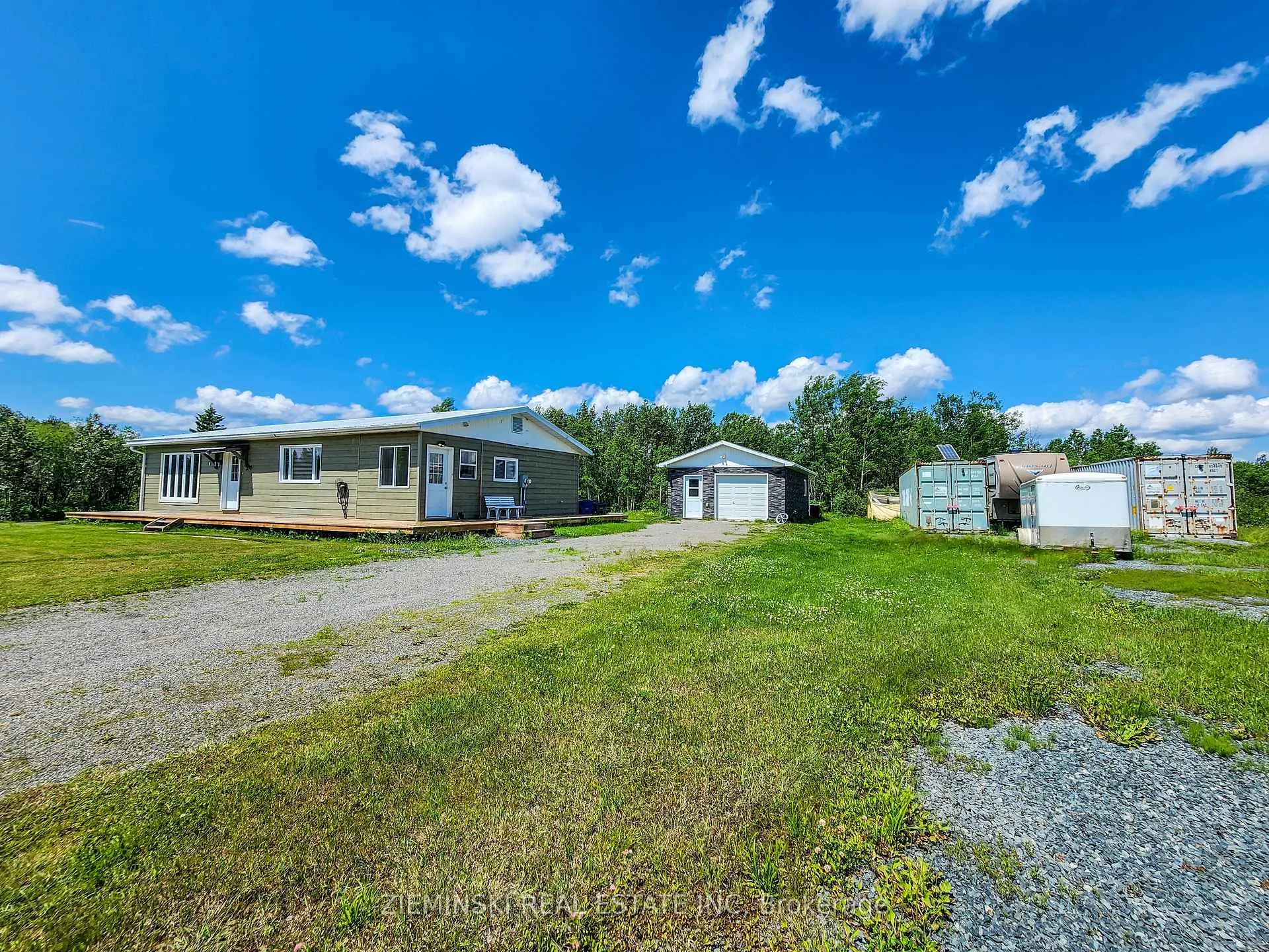 Photo 35 of 545 Silver Queen Lake Road, Cochrane — HOMEH