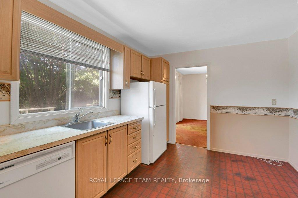Photo 21 of 16 Keewatin Crescent, Ottawa, Borden Farm/Stewart Farm/Carleton Heights/Parkwood Hills — HOMEH