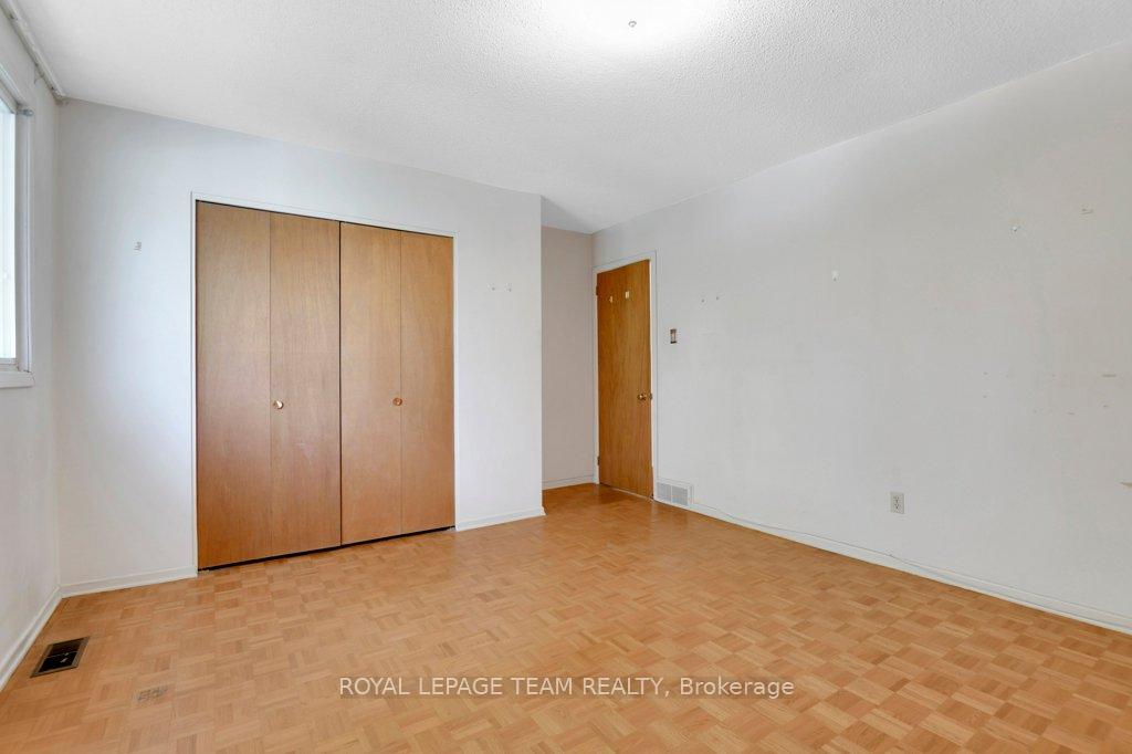 Photo 25 of 16 Keewatin Crescent, Ottawa, Borden Farm/Stewart Farm/Carleton Heights/Parkwood Hills — HOMEH