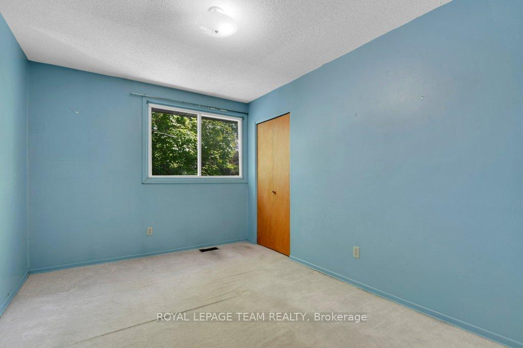 Photo 23 of 16 Keewatin Crescent, Ottawa, Borden Farm/Stewart Farm/Carleton Heights/Parkwood Hills — HOMEH