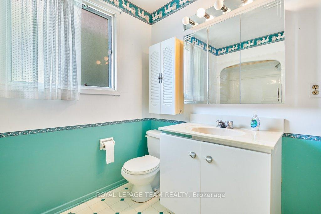 Photo 29 of 16 Keewatin Crescent, Ottawa, Borden Farm/Stewart Farm/Carleton Heights/Parkwood Hills — HOMEH