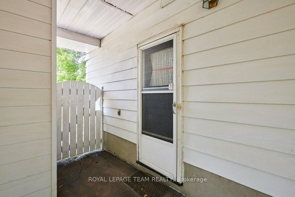 Photo 34 of 16 Keewatin Crescent, Ottawa, Borden Farm/Stewart Farm/Carleton Heights/Parkwood Hills — HOMEH